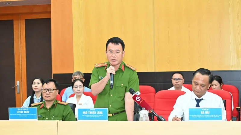 Dễ dàng chuyển tiền đi nước ngoài gây khó khăn trong thu hồi tài sản 