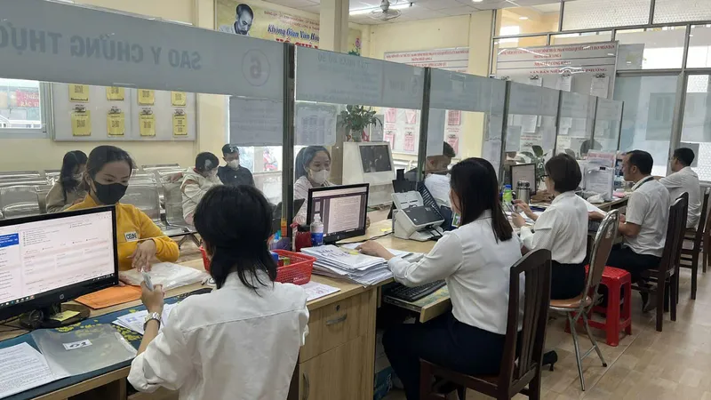 TPHCM yêu cầu báo cáo danh sách các trường hợp tự nguyện nghỉ hưu trước tuổi và diện tinh giản trước ngày 15-2 