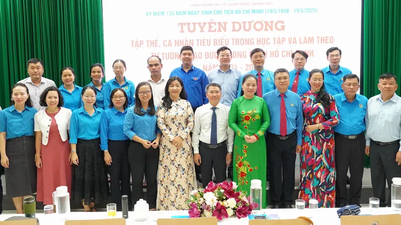 Công đoàn các cơ quan Đảng TPHCM biểu dương 77 tập thể, cá nhân điển hình học và làm theo Bác