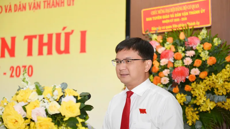 Công tác tuyên giáo và dân vận Đảng bộ cơ quan Ban Tuyên giáo và Dân vận Thành ủy TPHCM phải là kiểu mẫu 