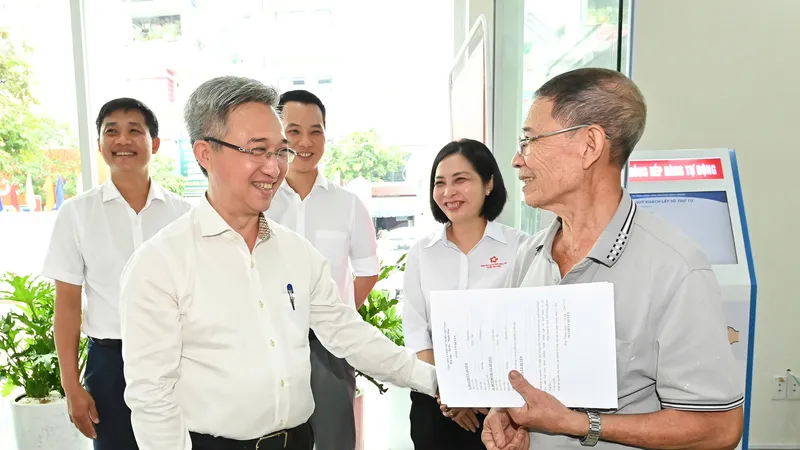 Phó Bí thư Thành ủy TPHCM Đặng Minh Thông lưu ý địa phương không làm phát sinh thủ tục hành chính