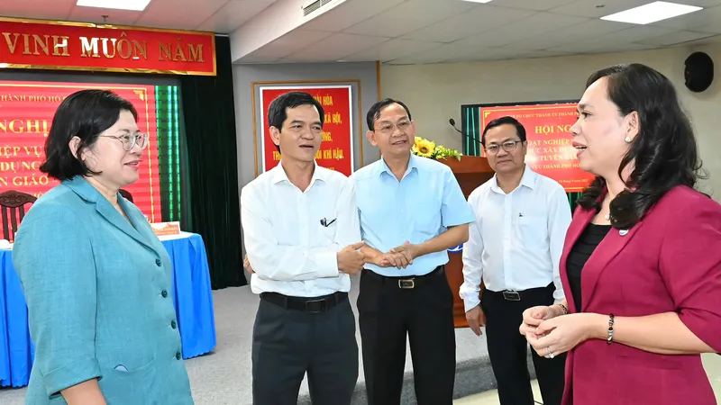 TPHCM tăng cường bồi dưỡng nghiệp vụ công tác xây dựng Đảng cho cơ sở