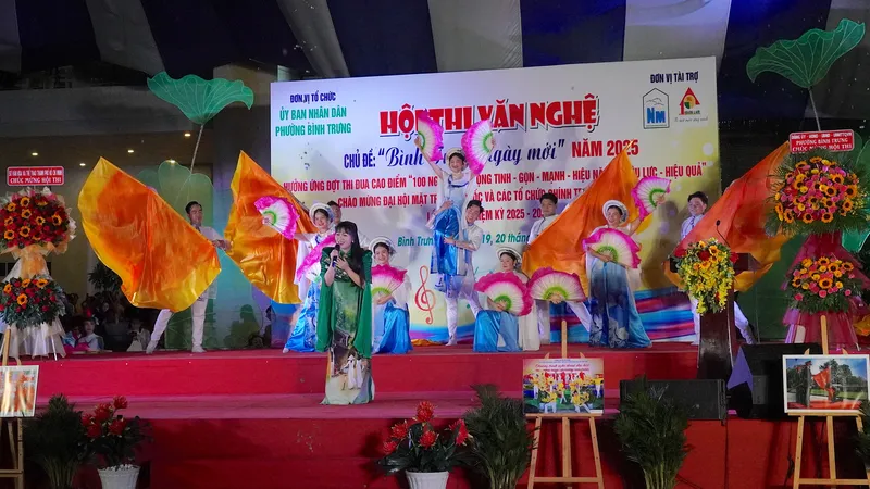 Khai mạc hội thi văn nghệ "Bình Trưng ngày mới"