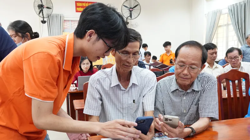 Ra mắt ứng dụng "SOS khu phố" hỗ trợ quản lý địa bàn dân cư
