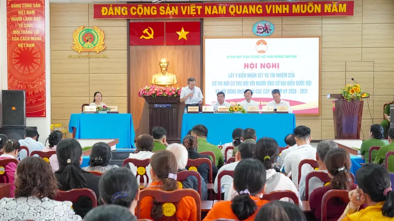 Hội nghị lấy ý kiến cử tri nơi cư trú của người được giới thiệu ứng cử ĐBQH khóa XVI và ĐB HĐND TPHCM nhiệm kỳ 2026-2031 tại phường Tam Bình (TPHCM) diễn ra công khai, cởi mở