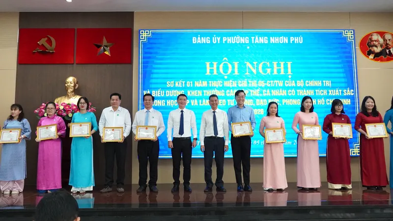 Việc học và làm theo Bác phải gắn với thực tiễn địa phương
