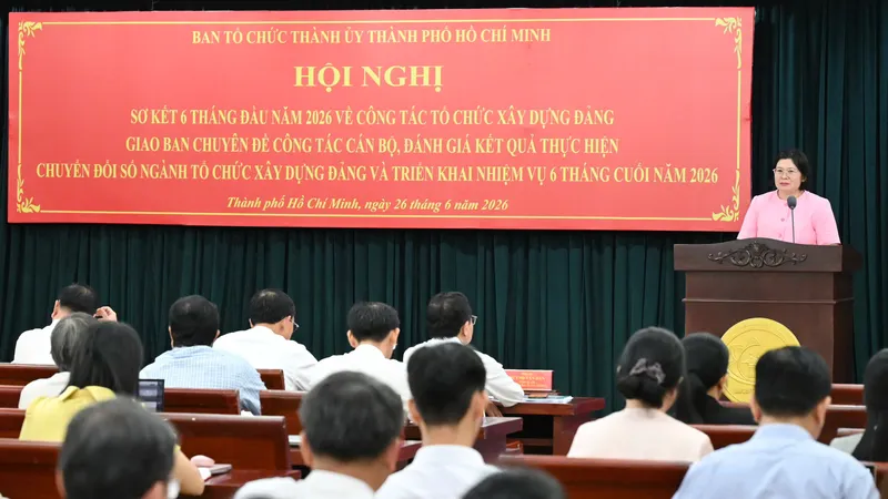 TPHCM phấn đấu giao biên chế chính thức cho xã, phường, đặc khu trong tháng 7