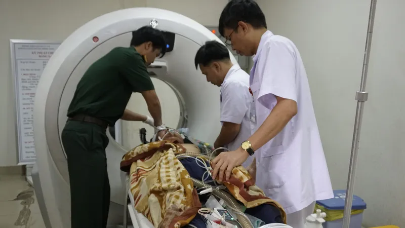 Các bác sĩ đang tích cực điều trị cho bệnh nhân