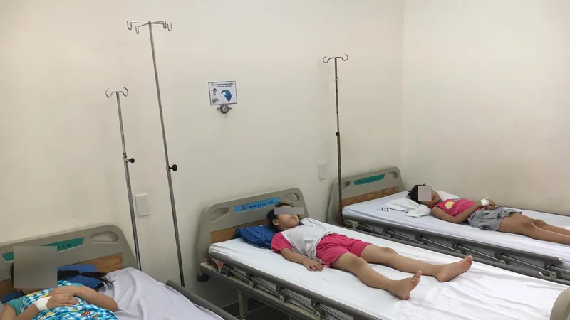 các bệnh nhi đang được điều trị tích cực tại Bệnh viện