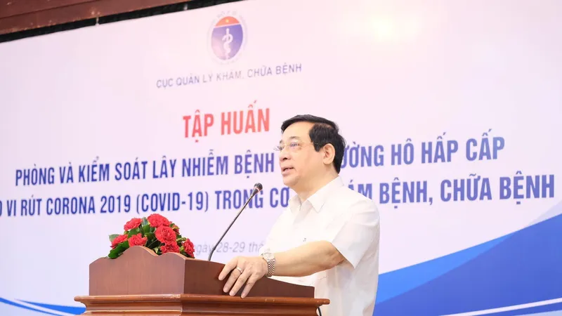 PGS – TS Lương Ngọc Khuê, Cục trưởng Cục quản lý Khám chữa bệnh (Bộ Y tế) phát biểu tại buổi tập huấn