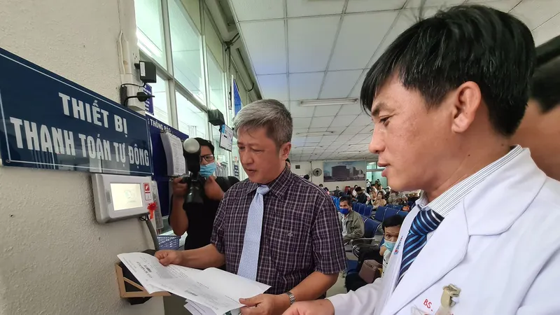 Thứ trưởng Bộ Y tế Nguyễn Trường Sơn đăng ký khám chữa bệnh tại Bệnh viện Chợ Rẫy 