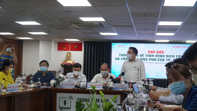 Toàn cảnh buổi họp báo