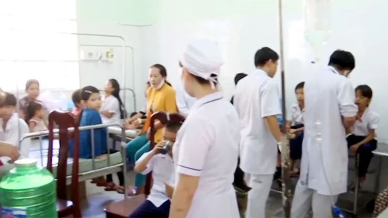 26 trẻ nhập viện cấp cứu nghi ngộ độc thực phẩm