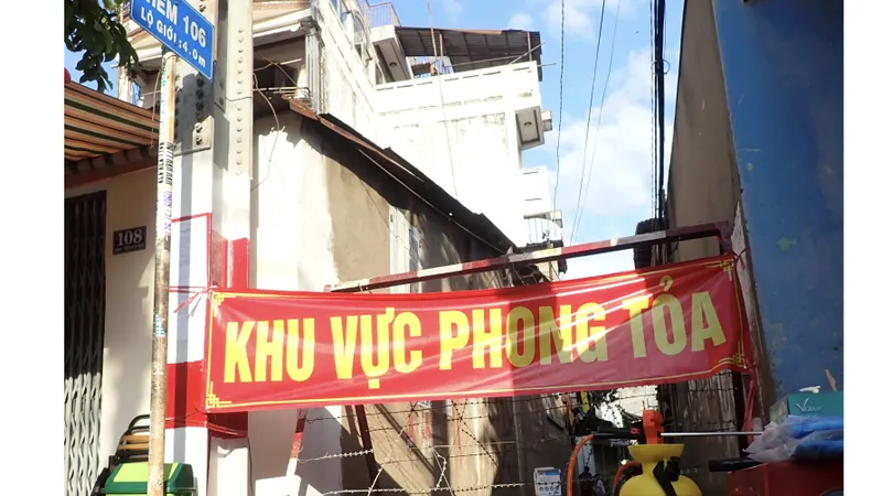Quận 6: Phong tỏa tạm thời 3 khu vực, cho học sinh một số trường nghỉ học