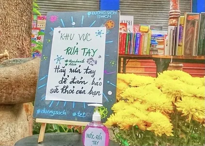 Các hoạt động tại đường hoa, đường sách Tết trên đường Nguyễn Huệ không tổ chức lễ khai mạc, chỉ mở cửa từ 8 giờ đến 17 giờ