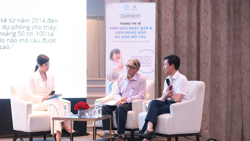 Các chuyên gia chia sẻ thông tin tại buổi tọa đàm
