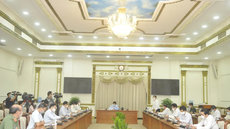 Người dân cần nâng cao ý thức, không hoảng loạn và cùng hợp tác với chính quyền để phòng chống dịch