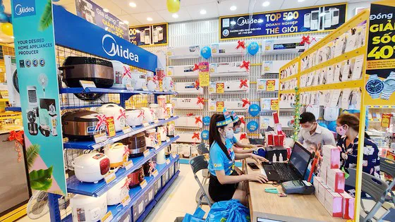 Tạm dừng trung tâm thương mại, siêu thị điện máy, hoạt động thẩm mỹ để phòng chống dịch Covid-19