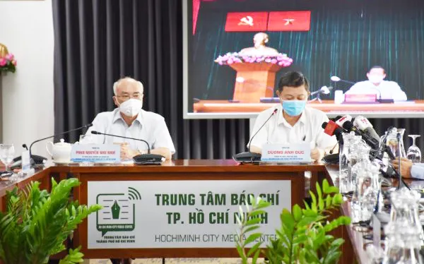 TPHCM: Tăng nguồn lực, mở thêm bệnh viện đảm bảo chăm sóc, điều trị người mắc Covid-19