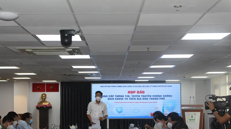 Phó Trưởng Ban Chỉ đạo phòng chống dịch Covid-19 và phục hồi kinh tế TPHCM Phạm Đức Hải thông tin tại buổi họp báo