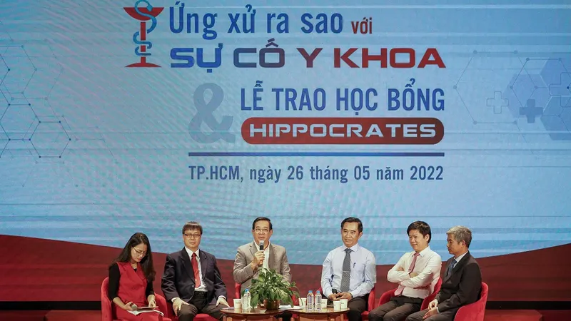 Cục trưởng Cục Quản lý khám chữa bệnh (Bộ Y tế): Bệnh viện để xảy ra sự cố y khoa trước tiên phải xin lỗi 