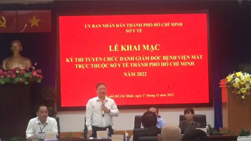 Phó Chủ tịch UBND TPHCM Dương Anh Đức phát biểu động viên các thí sinh 