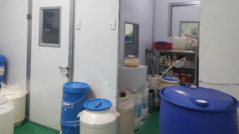 Phát hiện một công ty làm giả nguồn gốc, xuất xứ mỹ phẩm