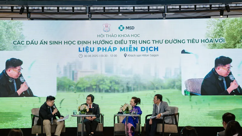 Các chuyên gia thảo luận tại hội thảo