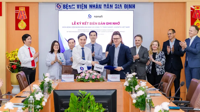 Toàn cảnh lễ ký kết