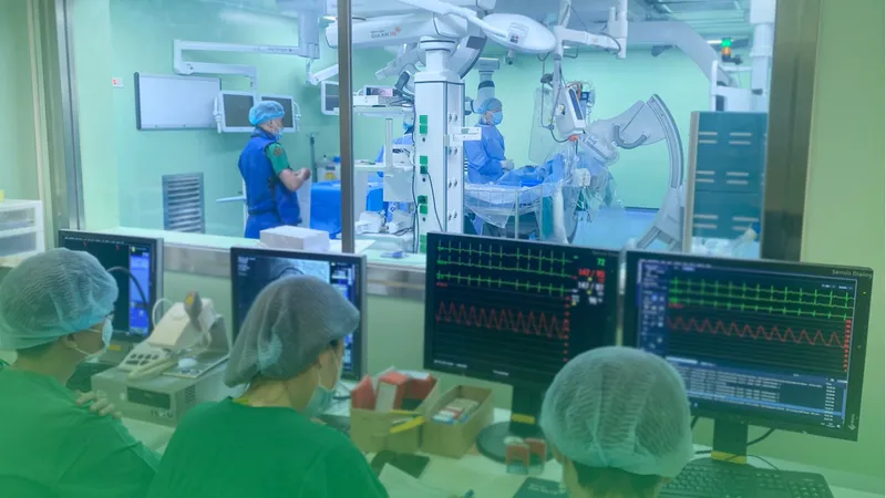 BS CK2 Dương Duy Trang can thiệp cho người bệnh