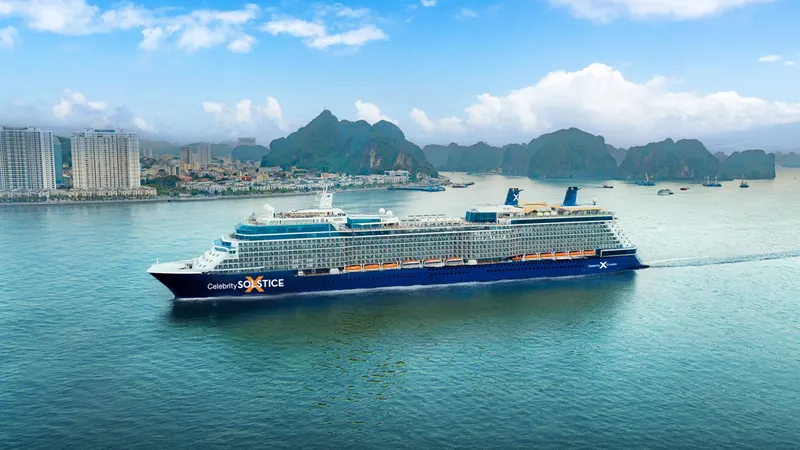 Tàu Celebrity Solstice 
