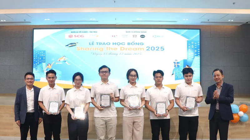 Gia hạn học bổng cho các em sinh viên khóa trước