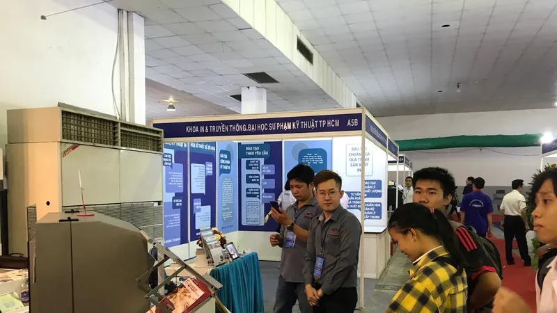 Hơn 200 gian hàng tham gia triển làm quốc tế ngành điện, máy móc công nghiệp