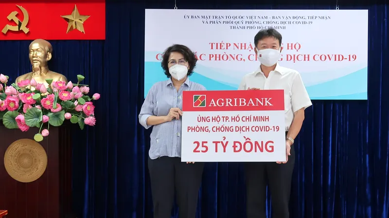 Agribank ủng hộ TPHCM 25 tỷ đồng phòng, chống dịch Covid-19