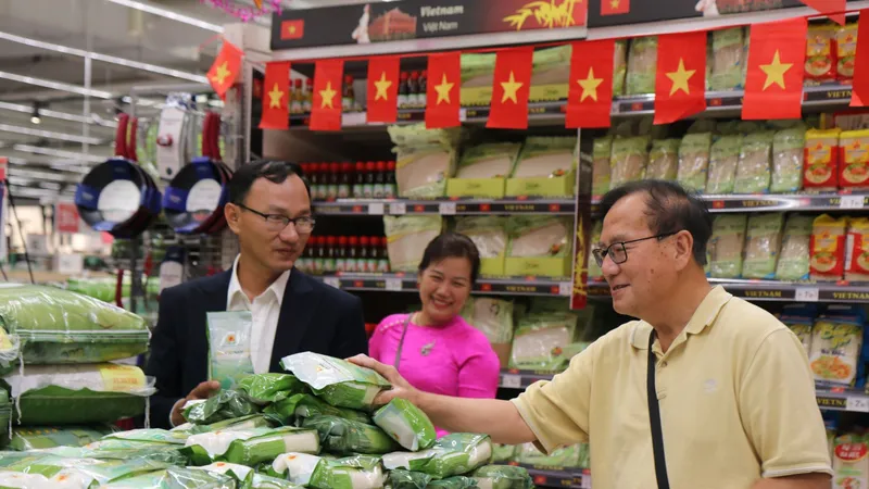 Hơn 2.400 tỷ đồng liên kết nông dân sản xuất gạo xuất khẩu