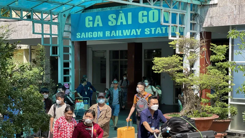Vé tàu Tết Giáp Thìn 2024 bán từ ngày 20-10