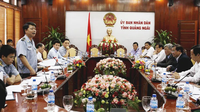 Buổi làm việc giữa Đoàn công tác liên ngành Bộ NN&PTNT và tỉnh Quảng Ngãi. Ảnh: NGUYỄN TRANG