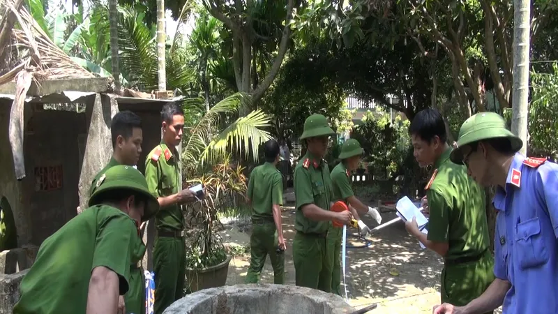 giếng nhà chị Thu nơi cháu bé 2 tuổi bị ném xuống