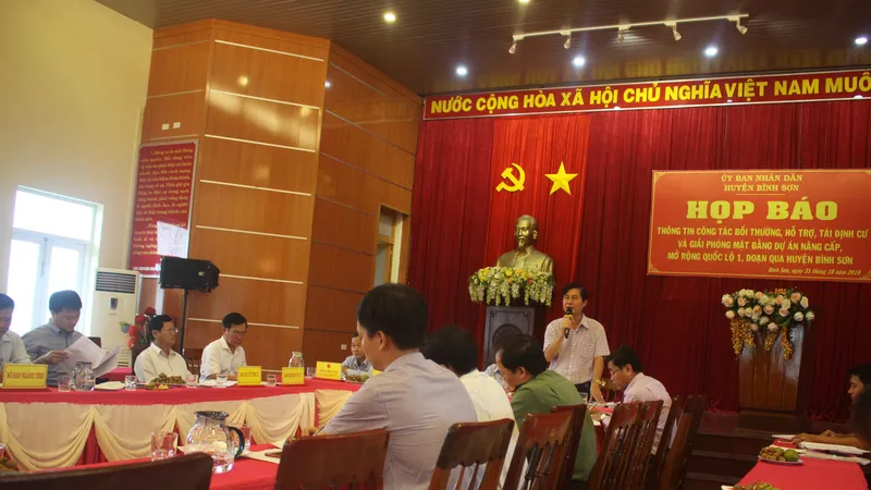 Quang cảnh buổi họp báo