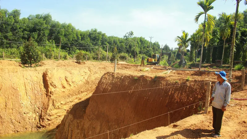Quảng Ngãi: Lão nông 68 tuổi đào “giếng khủng” rộng 1.000m2
