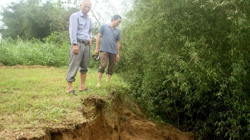 Quảng Ngãi: Sạt lở bờ sông Trà Khúc, đe dọa cuộc sống người dân