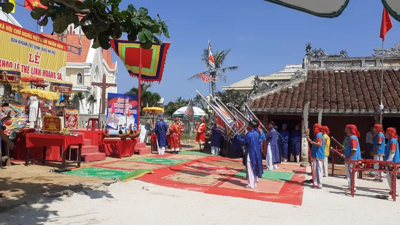Lễ Khao lề thế lính Hoàng Sa tại đảo Lý Sơn 