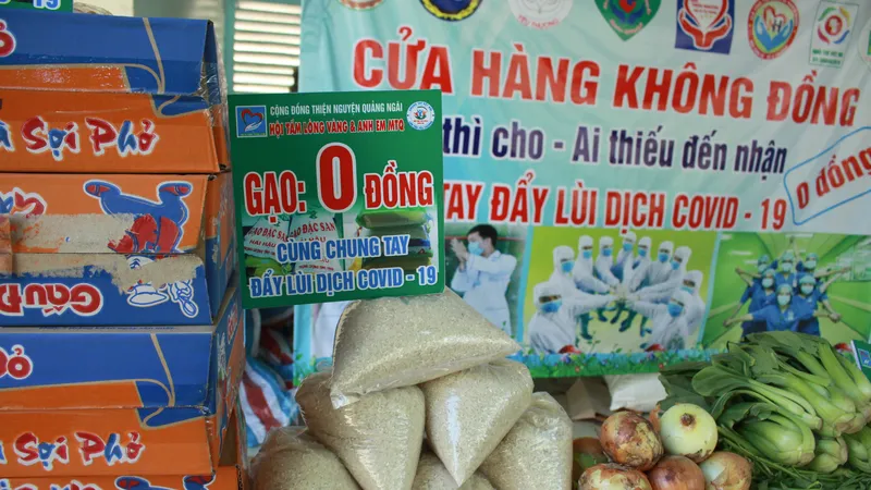 Quảng Ngãi: Nhiều gian hàng 0 đồng giúp người dân vượt khó trong dịch Covid-19
