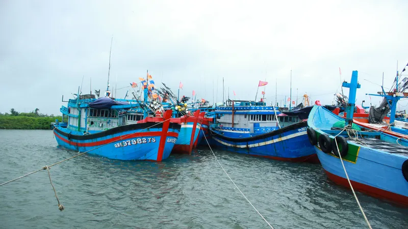 Quảng Ngãi: Khẩn trương ứng phó diễn biến thời tiết nguy hiểm trên biển và mưa lớn