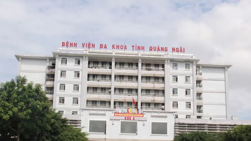 Quảng Ngãi: Làm rõ các gói thầu mua sắm trang thiết bị, y tế có chênh lệch giá cao
