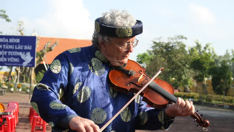 Cựu chiến binh Mỹ Mike Boehm: Trở về Quảng Ngãi như trở về nhà