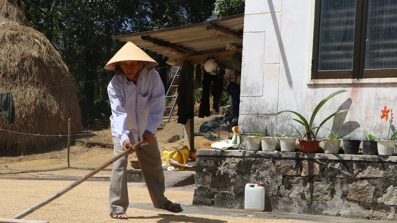Người cựu chiến binh hiến hơn 1.000m² đất mở đường, xây nhà cho người nghèo