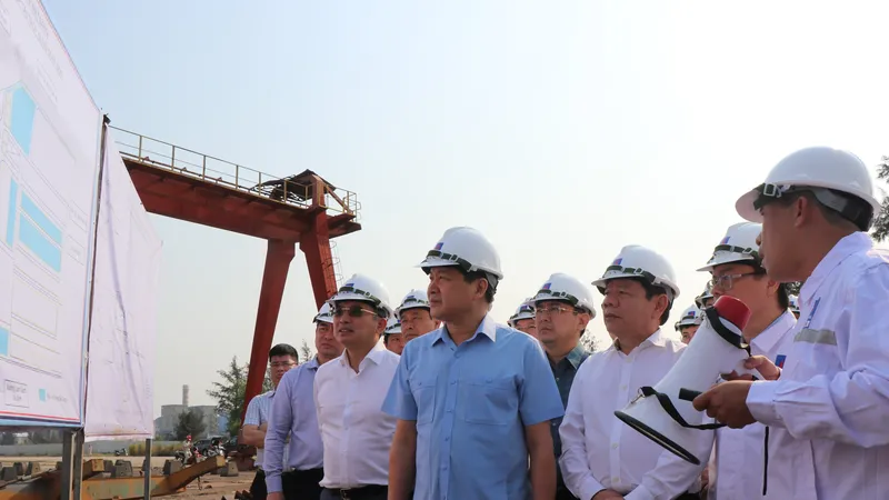 Phó Thủ tướng Chính phủ Lê Minh Khái làm việc tại Quảng Ngãi