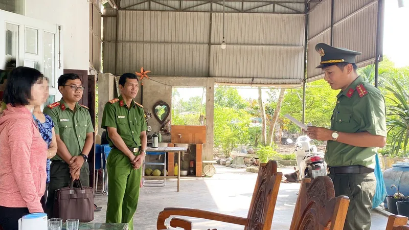 Quảng Ngãi: Khởi tố một người phụ nữ dùng bằng giả để dự thi viên chức