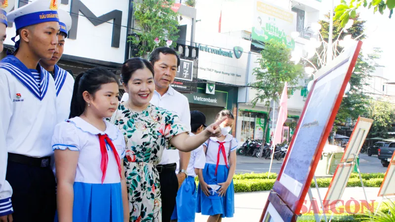 Triển lãm “Hoàng Sa - Trường Sa trong lòng Quảng Ngãi”